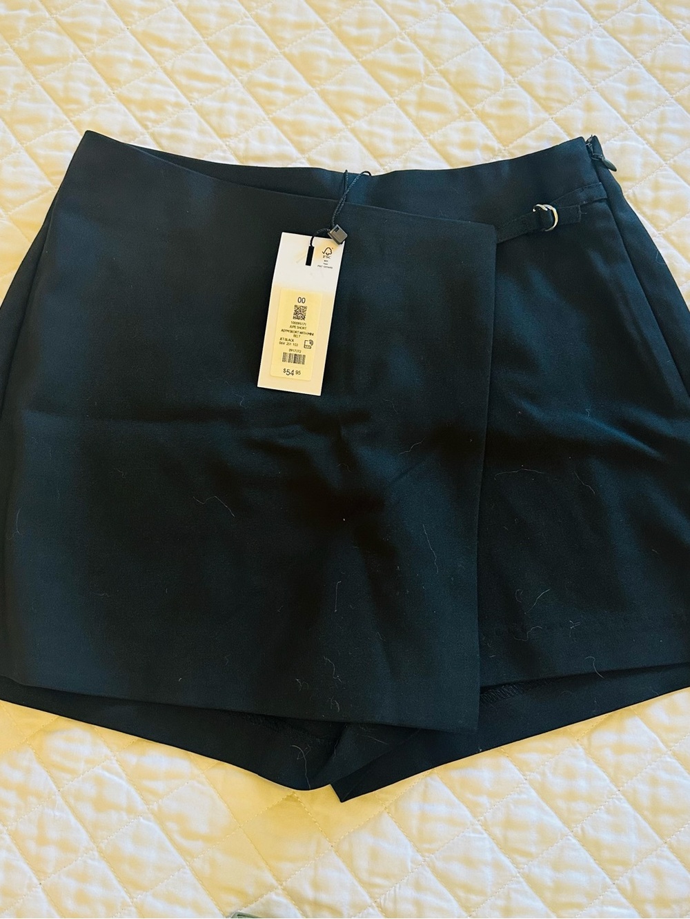 Dynamite black asymmetrical skort with mini belt size 00 NWT